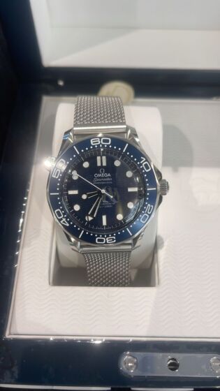 Omega Seamaster 210.30.42.20.03.002 Div.James BOND 60TH ANN. 