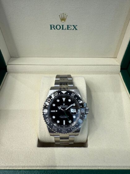 Rolex GMT  Bruce Wayne 126710GRNR